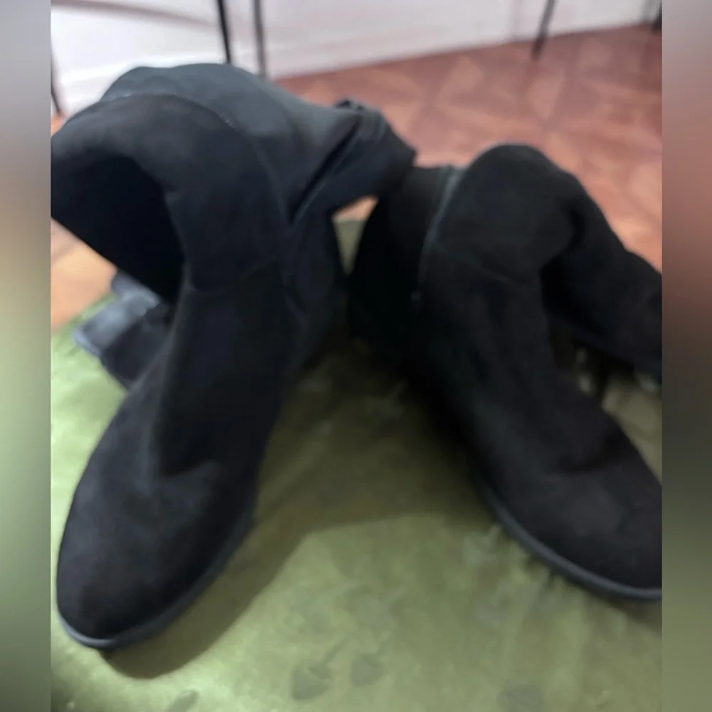 Simply Vera by Vera Wang Black Over-the-Knee Suede-Look Leather Boots size 8